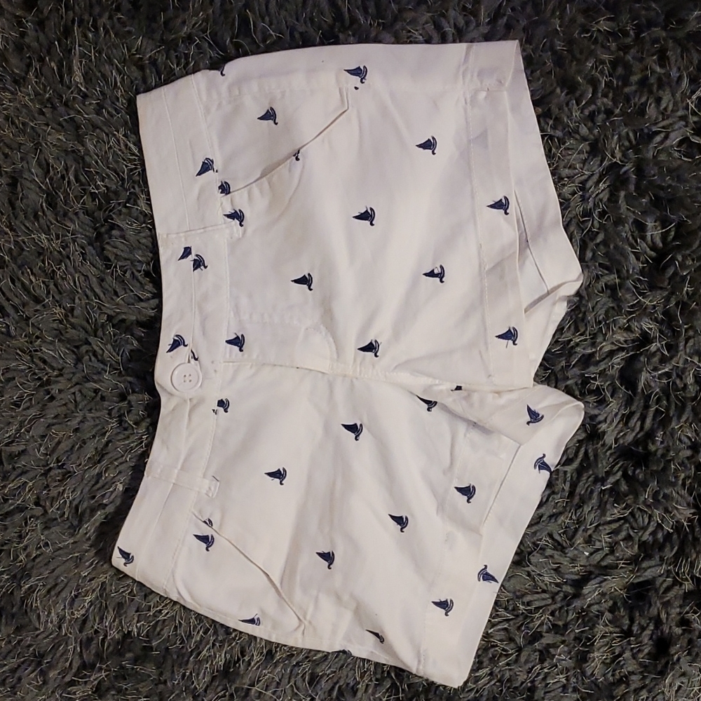 Shorts 7 White/Navy Sailboats